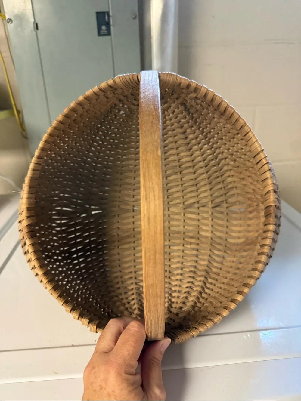 Vintage Hand Crafted Natural Brown Woven Country Rustic Basket Farmhouse 1980s